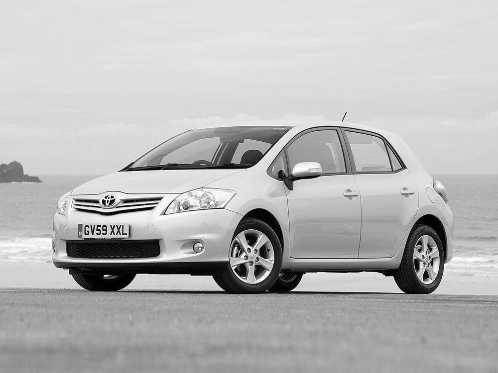 2011, TOYOTA AURIS